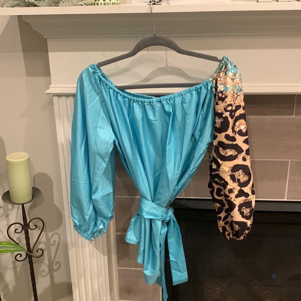 Chic Me 🎉HP🎉 NWOT off shoulders set with matching shorts - Picture 4 of 8